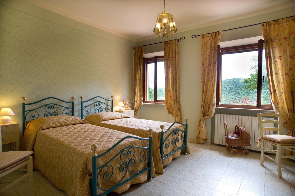 Agriturismo Podere Poggio Ai Cieli San Gimignano Habitación foto