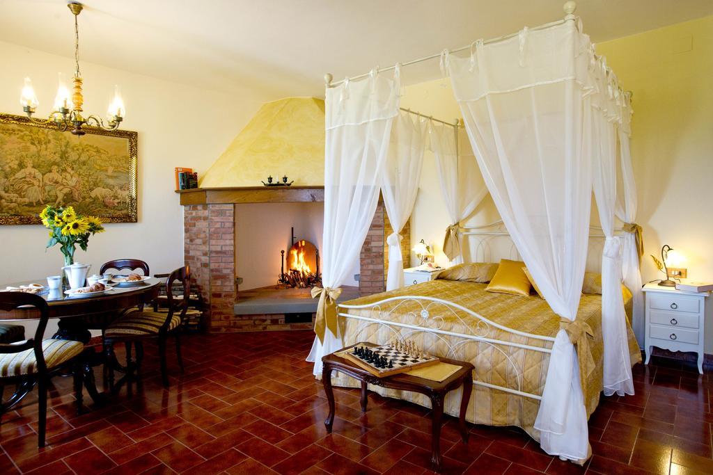 Agriturismo Podere Poggio Ai Cieli San Gimignano Habitación foto
